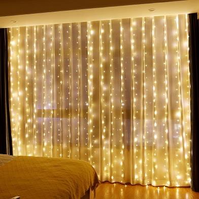 Vánoční dekorace - LED závěs 300x300cm, 300LED s dálkovým ovladačem, teplá bílá 2700K, napájení 5V / USB