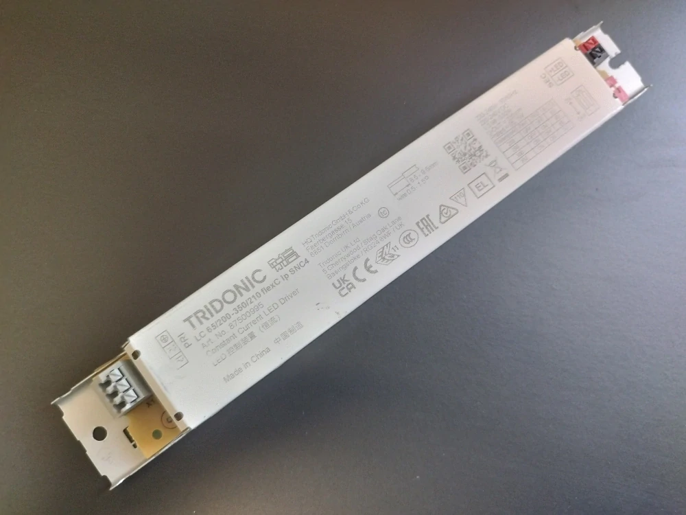 Napájecí zdroj spínaný TRIDONIC ; 65W; 90÷210VDC; 200÷350mA; IP20; LC