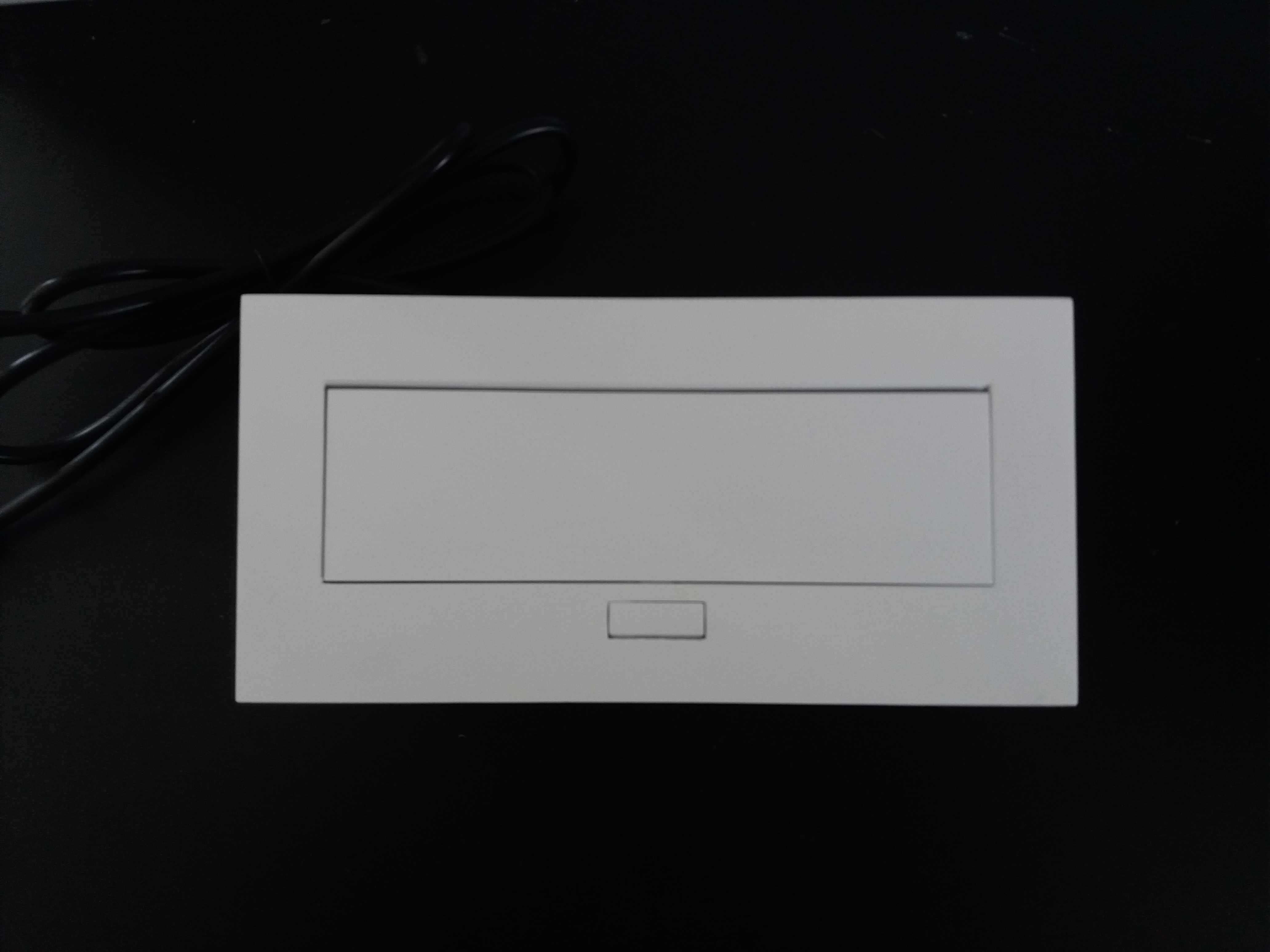 Výklopná elektrická zásuvka 2x230V + 2xUSB + 1xRJ45 vestavná bílá s kabelem 2,0m