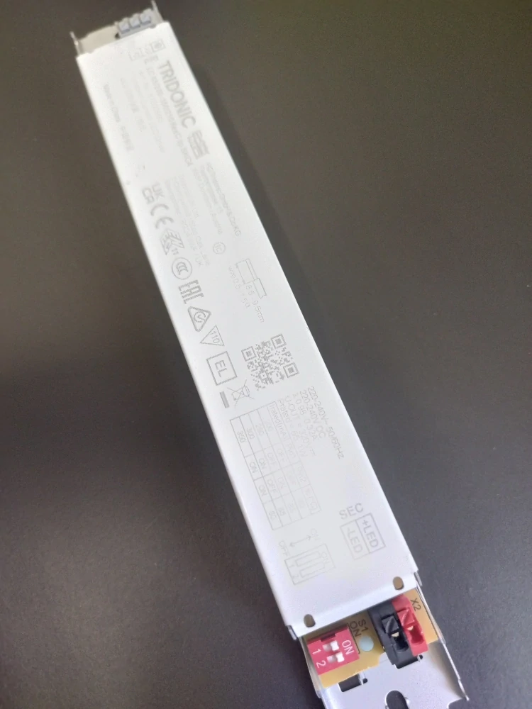 Napájecí zdroj spínaný TRIDONIC ; 65W; 90÷210VDC; 200÷350mA; IP20; LC