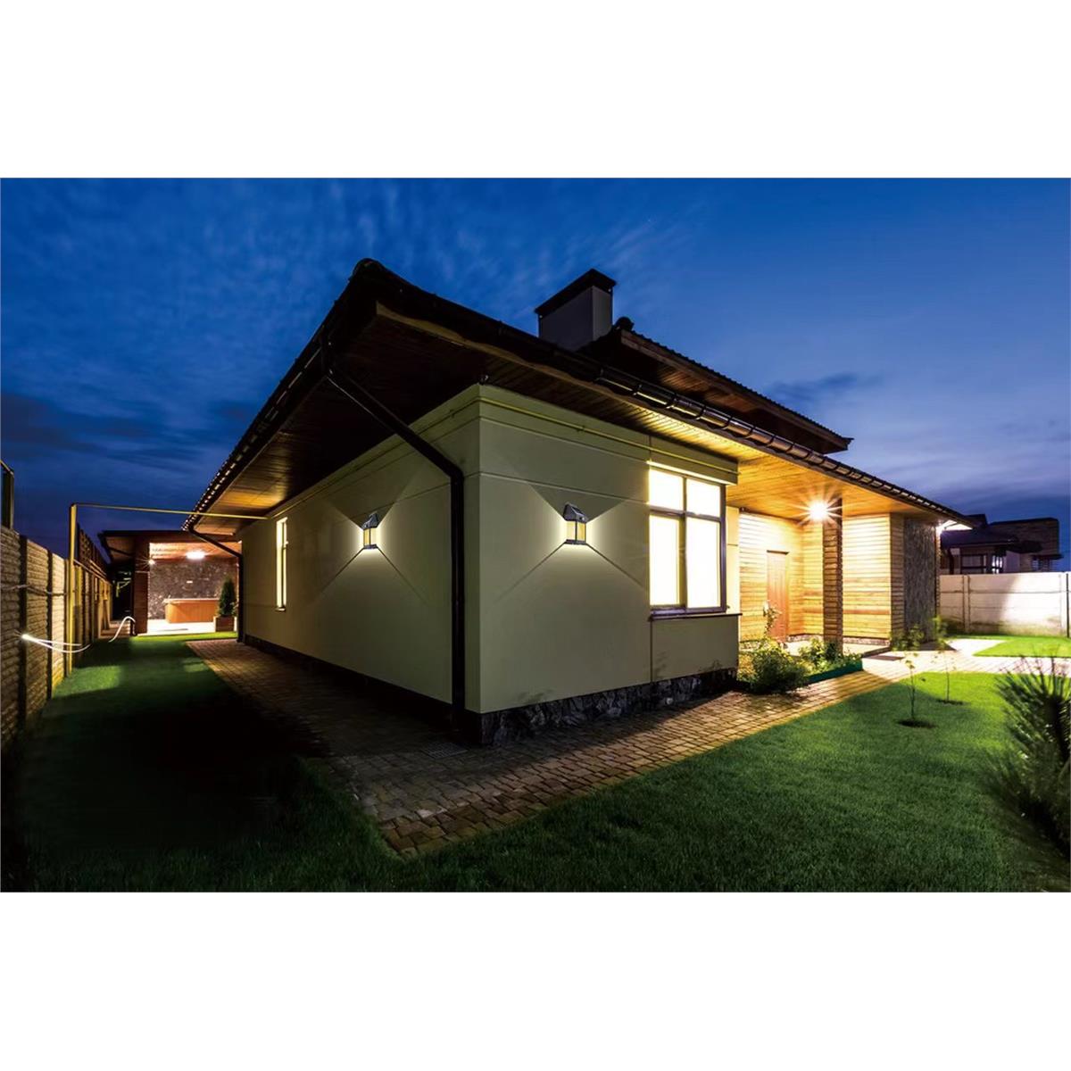 Svítidlo venkovní solární SOLAR WALL CASE BULB s pohybovým a soumrakovým čidlem