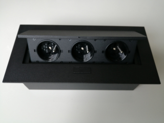 Výklopná zásuvka do pracovní desky ORNO OR-AE-1371/B, 3x zásuvka 230V, černá